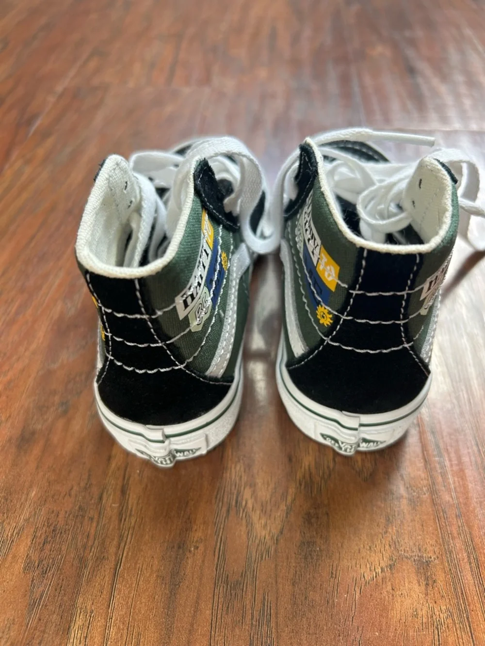 Vans Green & Black High Top Skate Sneakers with White Stripe Kid’s Shoe - Picture 6 of 11